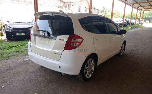 HONDA JAZZ GE8 1.5 E