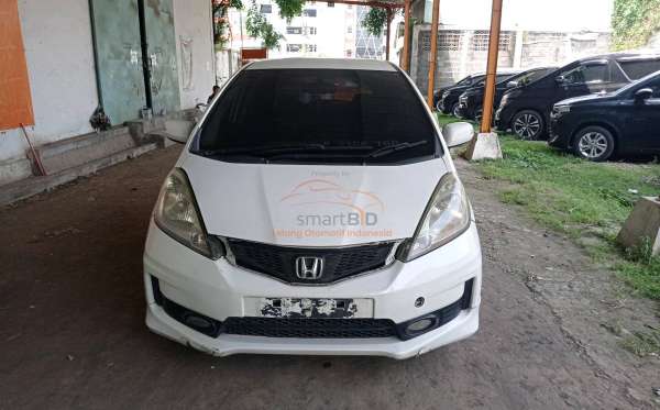 HONDA JAZZ GE8 1.5 E