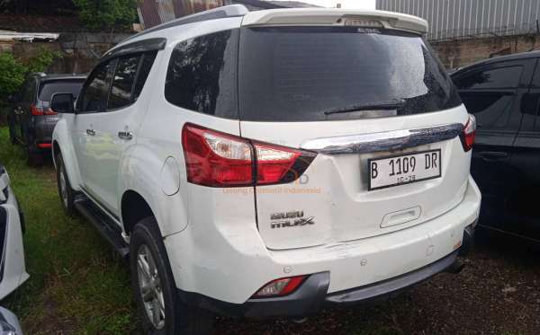 ISUZU MU-X