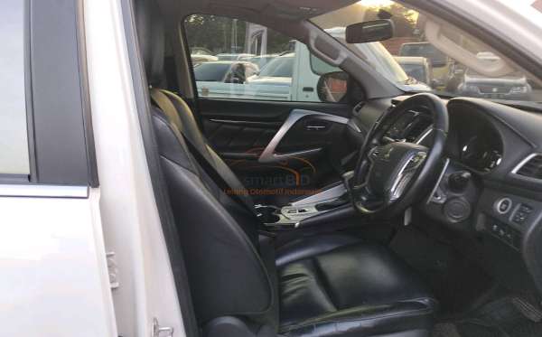 MITSUBISHI PAJERO SPORT 2.4L DAKAR-K (4X2)