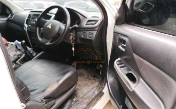 MITSUBISHI  TRITON DC GLS 4X4