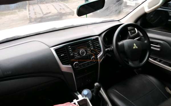 MITSUBISHI  TRITON DC GLS 4X4