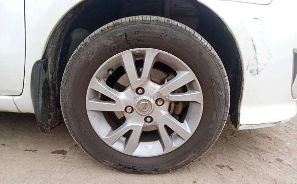 NISSAN GRAND LIVINA XV