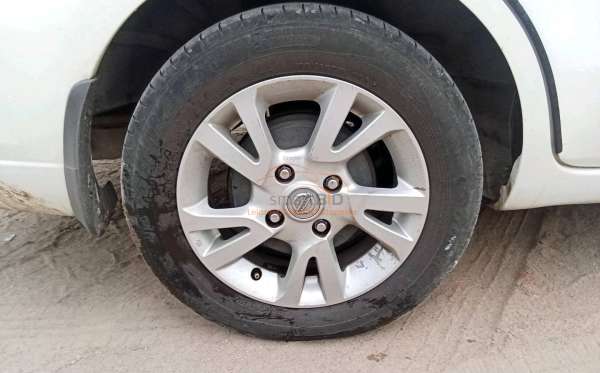 NISSAN GRAND LIVINA XV