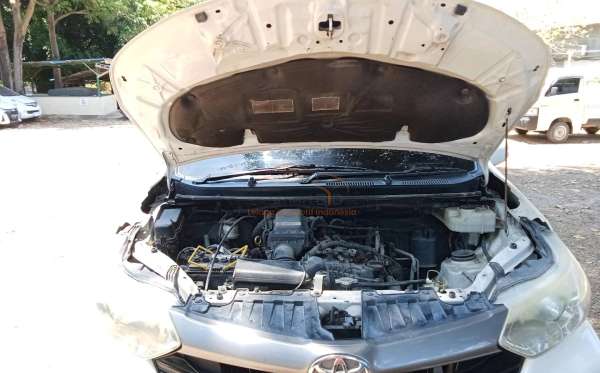 TOYOTA  AVANZA  1.3 TRANSMOVER