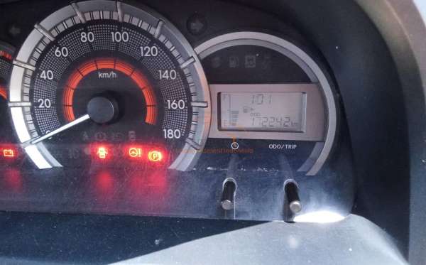 TOYOTA  AVANZA  1.3 TRANSMOVER