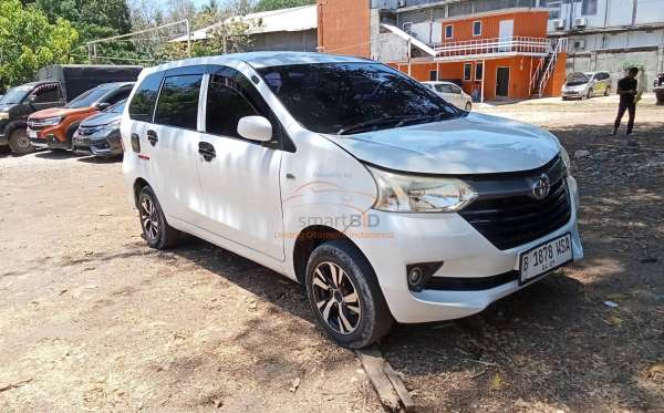 TOYOTA  AVANZA  1.3 TRANSMOVER