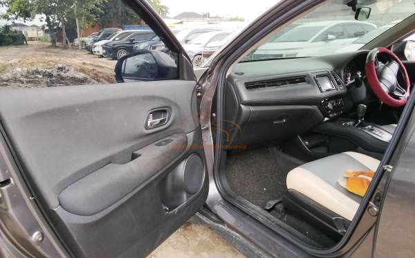 HONDA  HRV  RU1 1.5 S