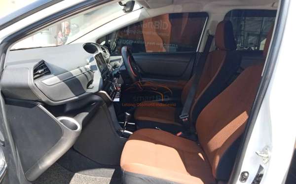 TOYOTA  SIENTA  1.5V