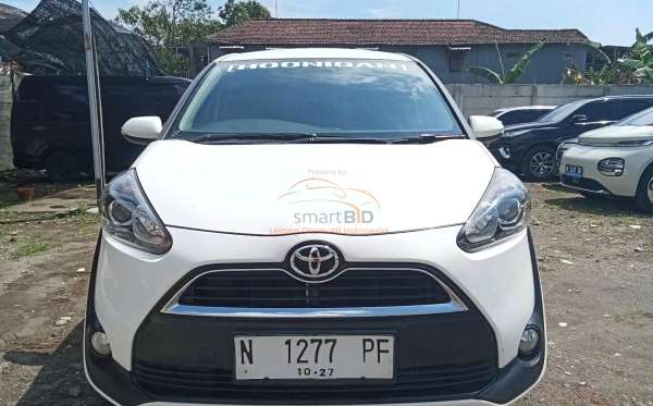 TOYOTA  SIENTA  1.5V