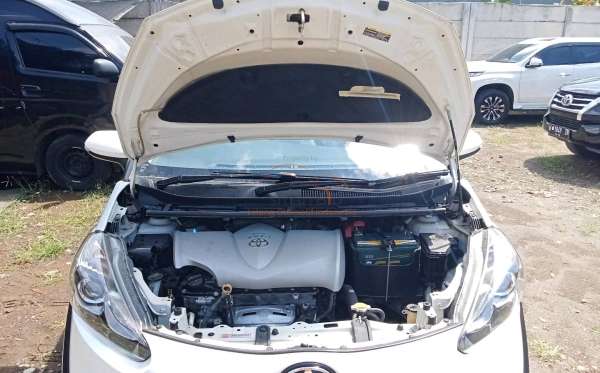 TOYOTA  SIENTA  1.5V