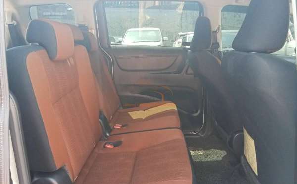 TOYOTA  SIENTA  1.5V