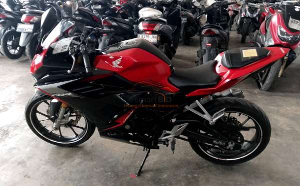 HONDA CBR 150