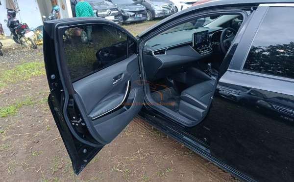 TOYOTA  COROLLA  ALTIS 1.8L HYBRID