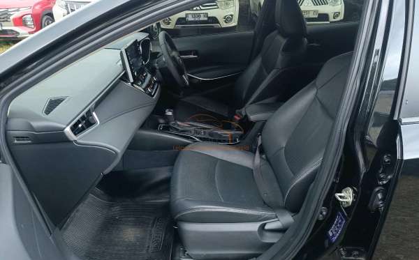 TOYOTA  COROLLA  ALTIS 1.8L HYBRID