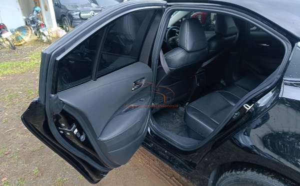 TOYOTA  COROLLA  ALTIS 1.8L HYBRID