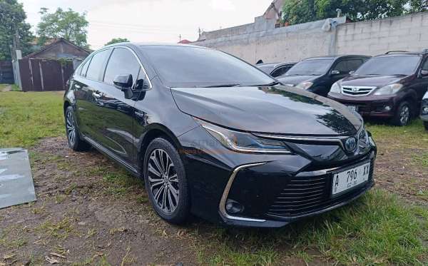 TOYOTA  COROLLA  ALTIS 1.8L HYBRID
