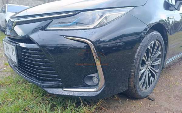 TOYOTA  COROLLA  ALTIS 1.8L HYBRID