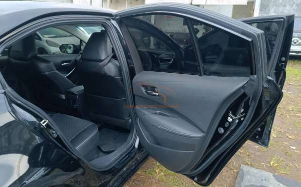 TOYOTA  COROLLA  ALTIS 1.8L HYBRID