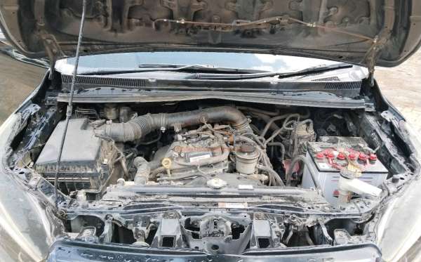 TOYOTA  INNOVA  VENTURER