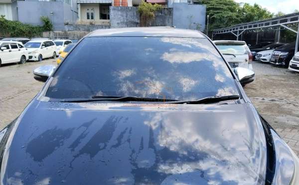 TOYOTA  INNOVA  VENTURER