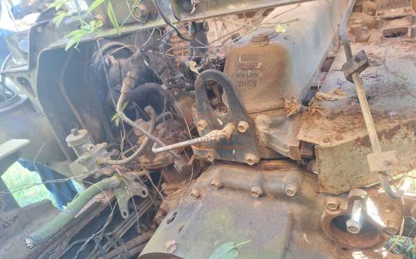 MITSUBISHI FUSO FN 527 ML (6×4) M/T