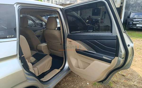 MITSUBISHI XPANDER GLS