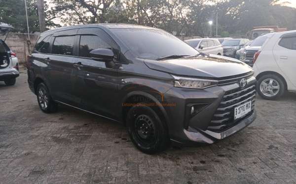 TOYOTA AVANZA