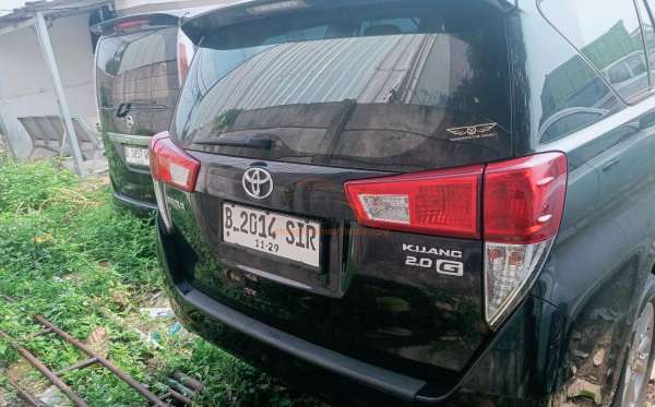 TOYOTA INNOVA G