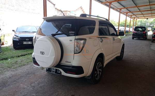 TOYOTA RUSH 1.5 G A/T