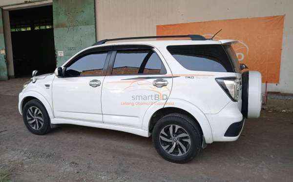 TOYOTA RUSH 1.5 G A/T