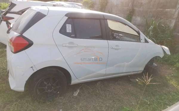 DAIHATSU AYLA 1.0 X