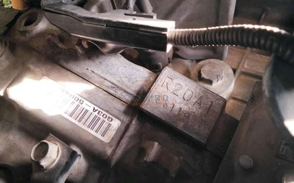 HONDA CR-V RE1 2WD 2.0 A/T