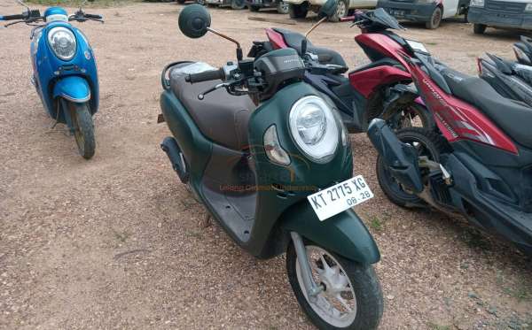 HONDA SCOOPY PRESTIGE