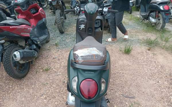 HONDA SCOOPY PRESTIGE