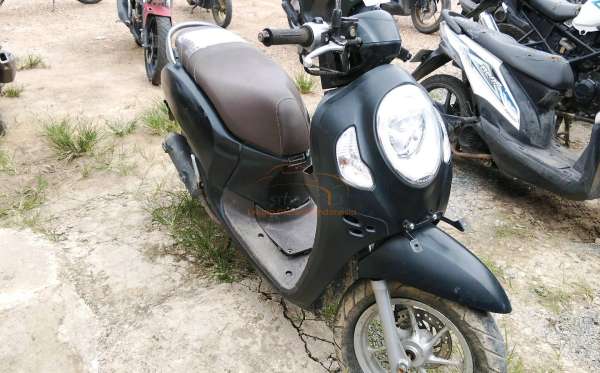 HONDA SCOOPY PRESTIGE