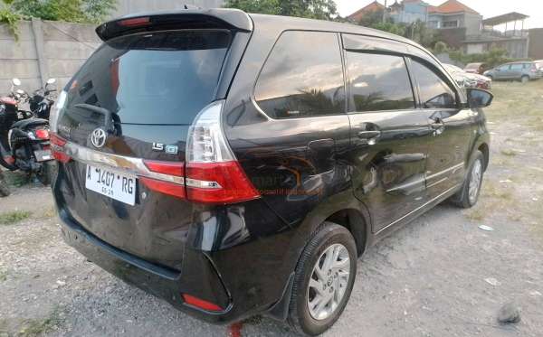 TOYOTA AVANZA