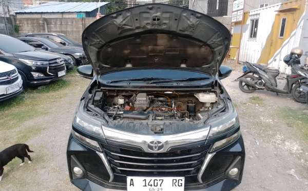 TOYOTA AVANZA