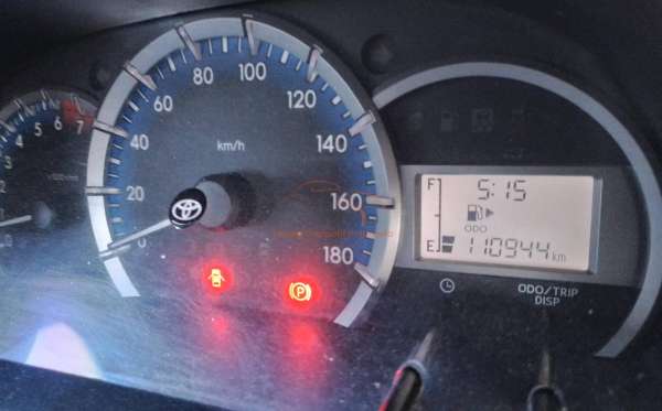 TOYOTA AVANZA