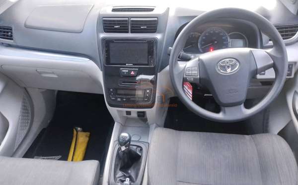 TOYOTA AVANZA