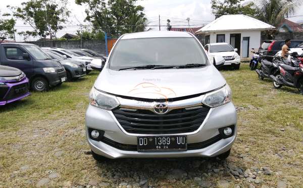TOYOTA AVANZA
