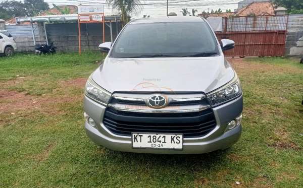 TOYOTA INNOVA G