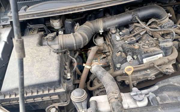 TOYOTA INNOVA G