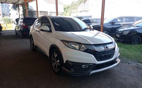 HONDA HRV RU1 1.5 S