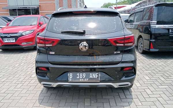MG ZS MCE LUX
