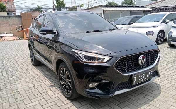 MG ZS MCE LUX