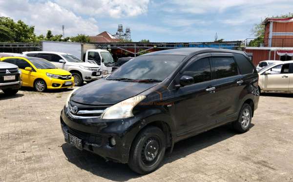 TOYOTA AVANZA