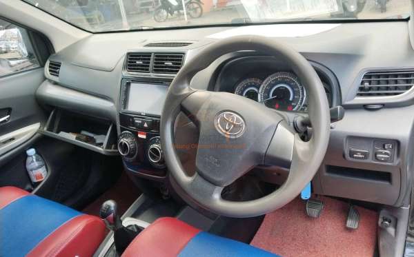 TOYOTA  AVANZA VELOZ 1.5