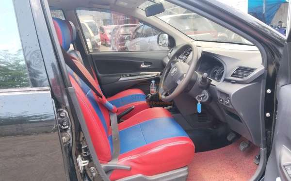 TOYOTA  AVANZA VELOZ 1.5