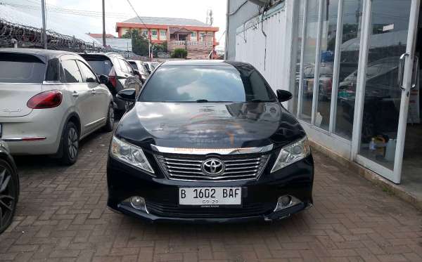 TOYOTA CAMRY V